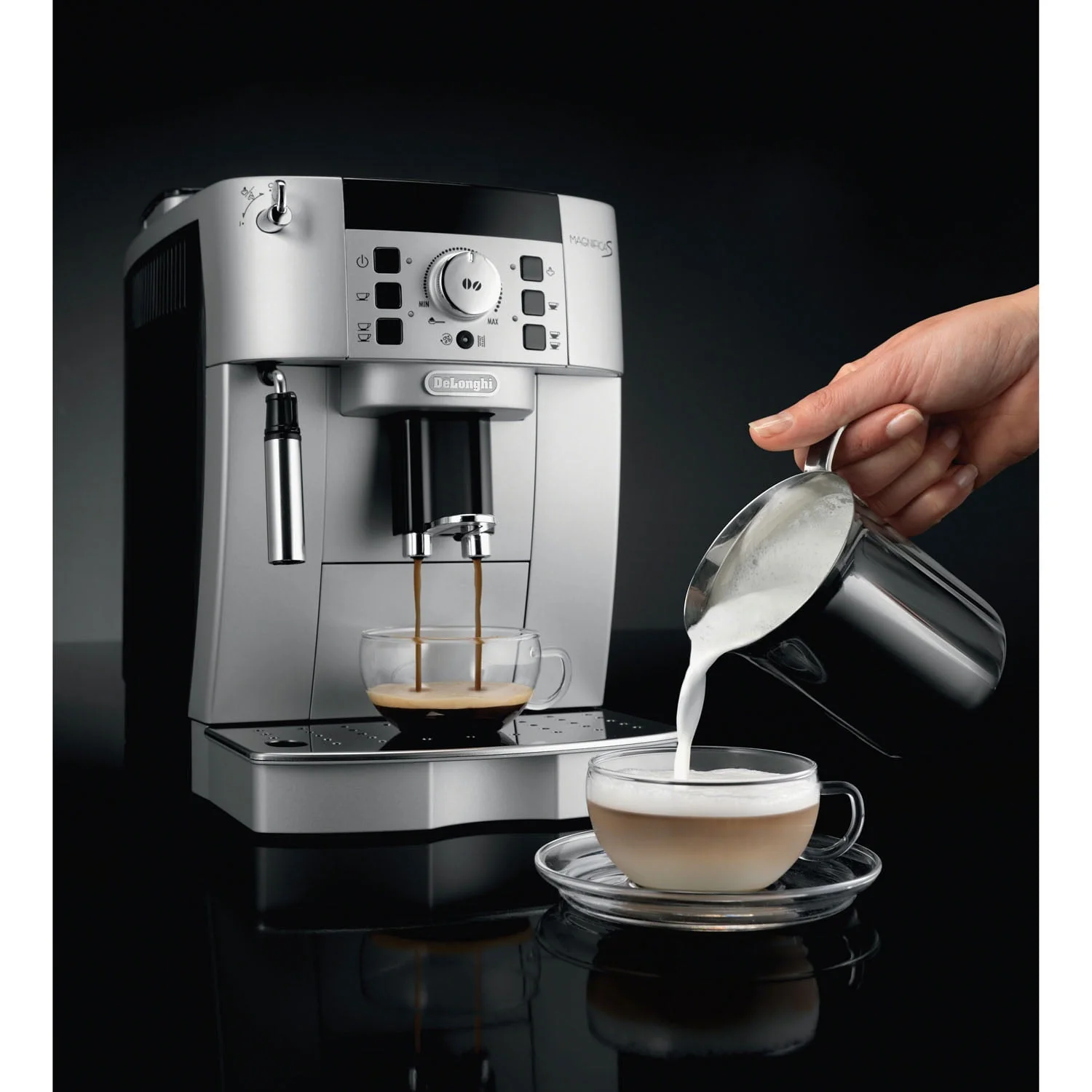De’Longhi Magnifica XS Fully Automatic Espresso and Cappuccino Machine with Manual Cappuccino System - Image 3