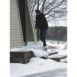 Alternative view of Snowplow 30×22 Snow Pusher